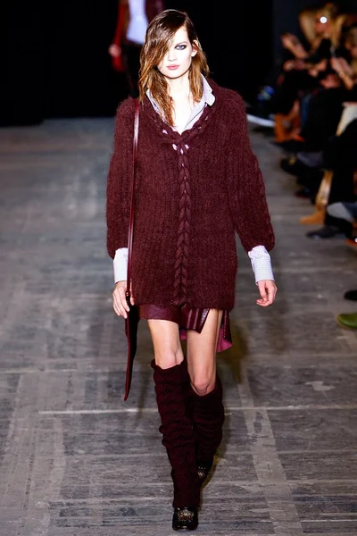 Look 17